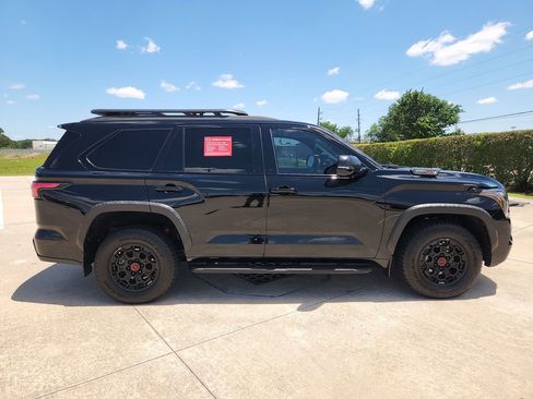 Used 2025 Toyota Sequoia TRD Pro AWD/4WD image 16