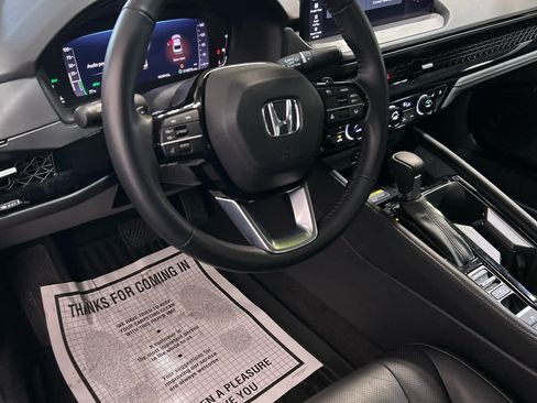 Used 2024 Honda Accord Touring image 9