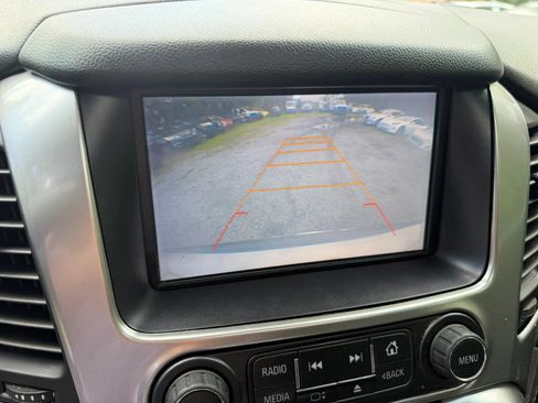Used 2015 Chevrolet Suburban LTZ RWD image 24