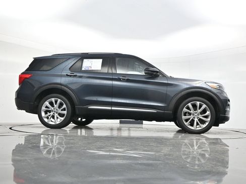 Used 2023 Ford Explorer Platinum w/ Technology Package AWD/4WD image 44