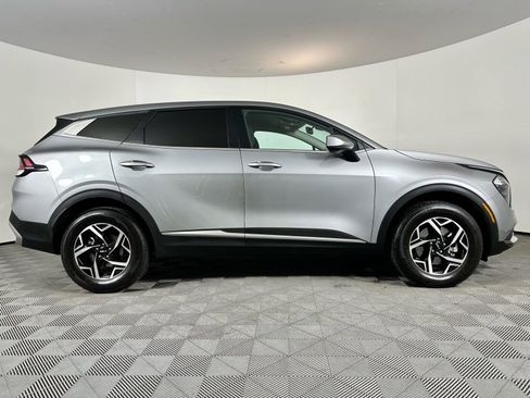 Used 2023 Kia Sportage LX image 27