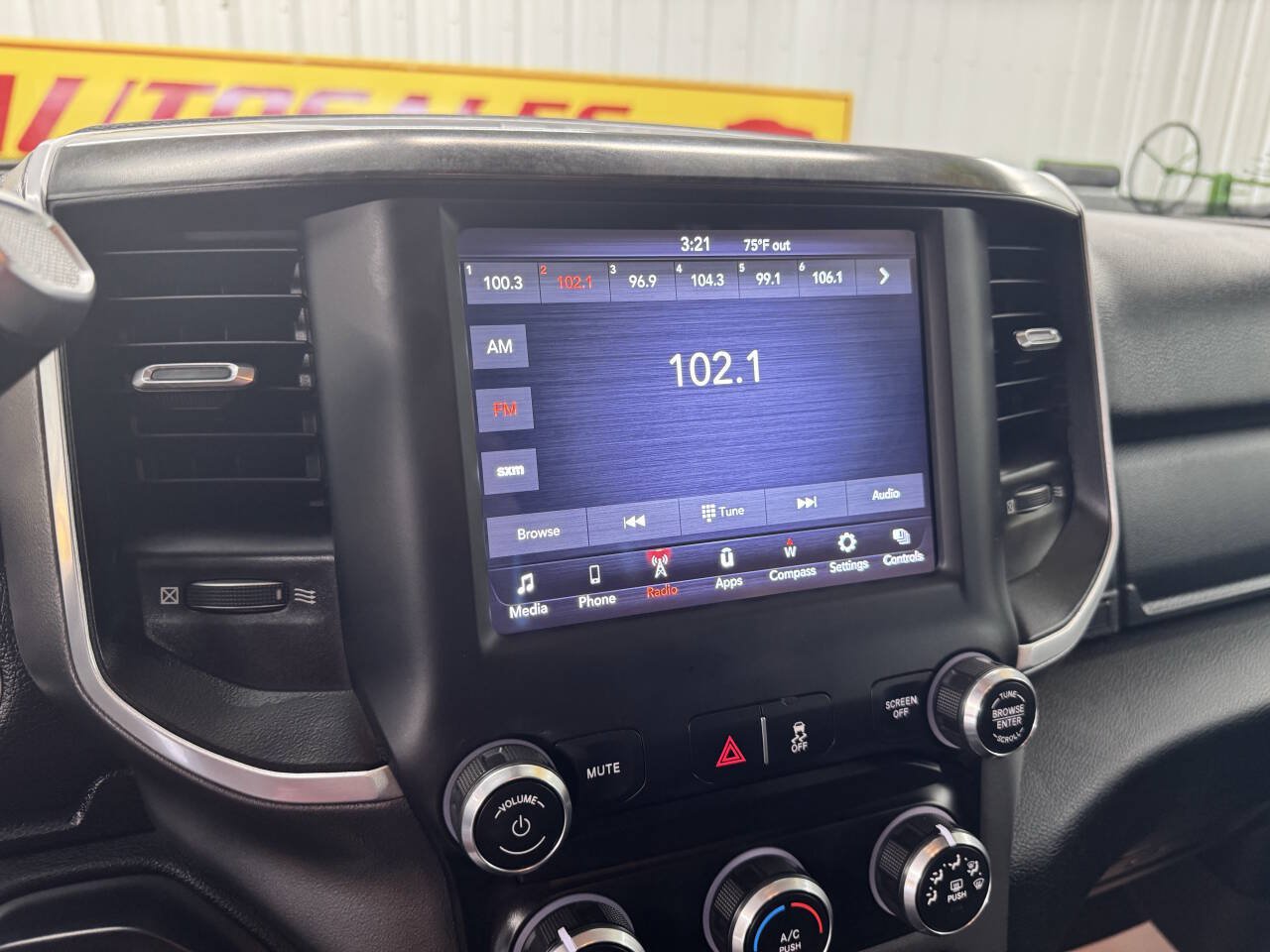 Used 2021 RAM 2500 Big Horn w/ Level 1 Equipment Group AWD/4WD image 34