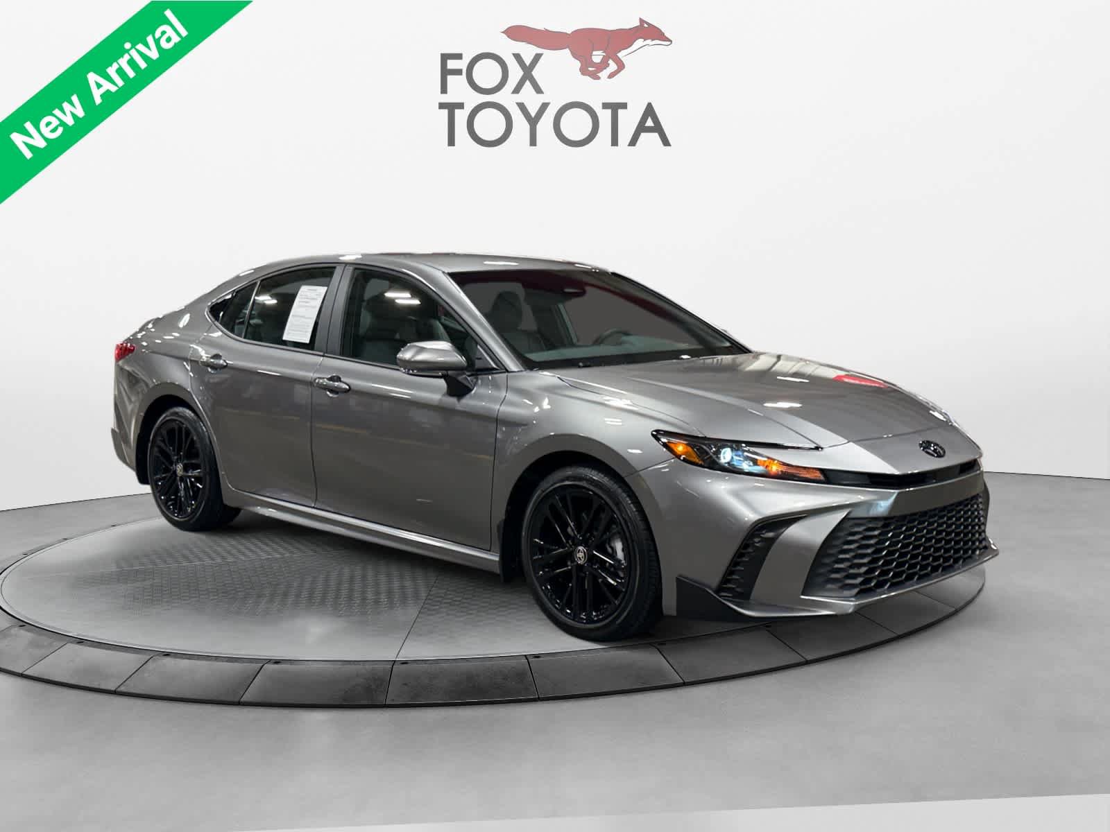 Used 2026 Toyota Camry SE FWD image 8