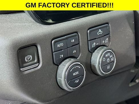 Used 2022 Chevrolet Silverado 1500 LT Trail Boss image 10