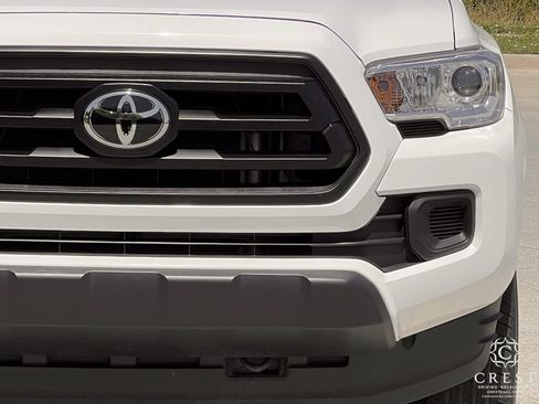 Used 2023 Toyota Tacoma SR AWD/4WD image 10