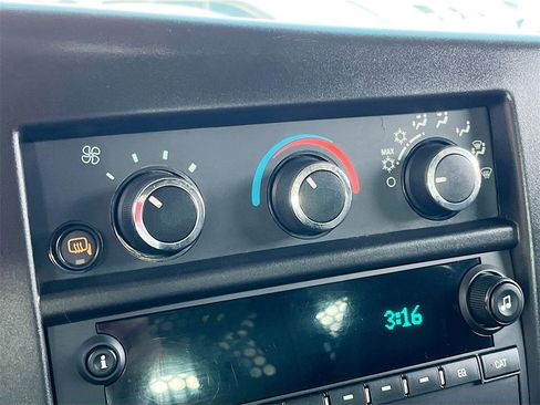 Used 2023 Chevrolet Express 2500 w/ Driver Convenience Package image 15