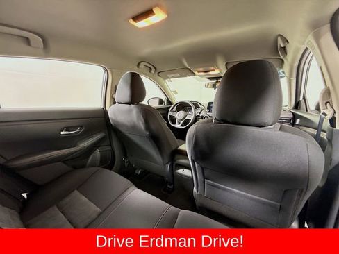 Used 2025 Nissan Sentra SR FWD image 28