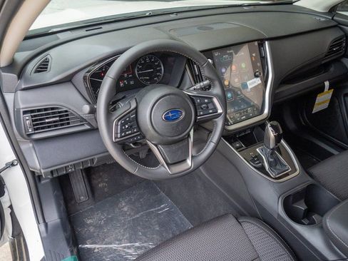 Used 2025 Subaru Outback Premium w/ Popular Package #1 image 9