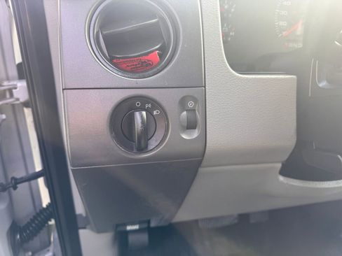 Used 2004 Ford F150 XL RWD image 31