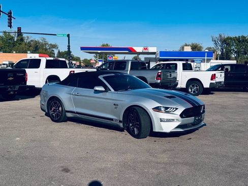 Used 2019 Ford Mustang GT Premium RWD image 8
