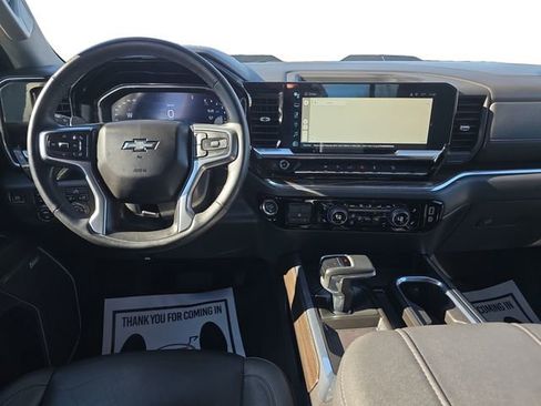 Used 2024 Chevrolet Silverado 1500 LT Trail Boss w/ Convenience Package II image 12