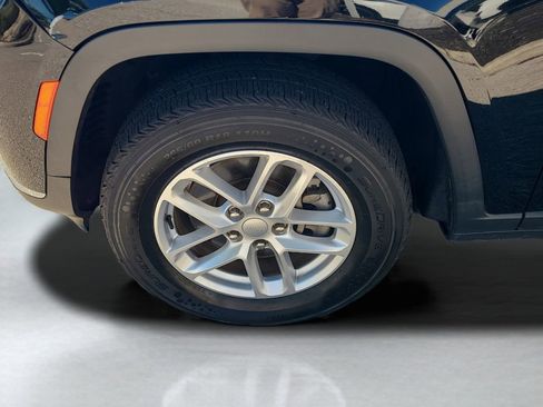 Used 2021 Jeep Grand Cherokee L Laredo w/ Luxury Tech Group I image 29