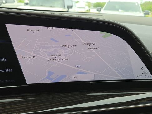 Used 2021 Cadillac Escalade Premium Luxury AWD/4WD image 4