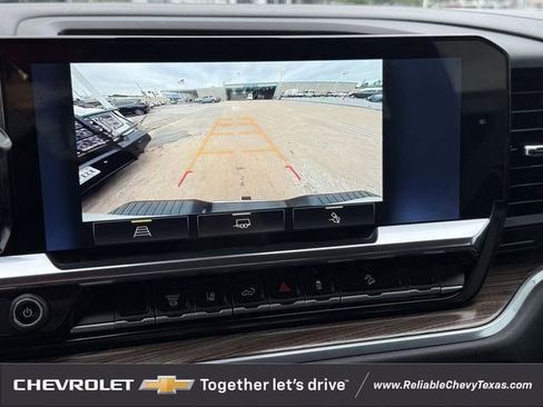 Used 2024 Chevrolet Silverado 2500 LT AWD/4WD image 26
