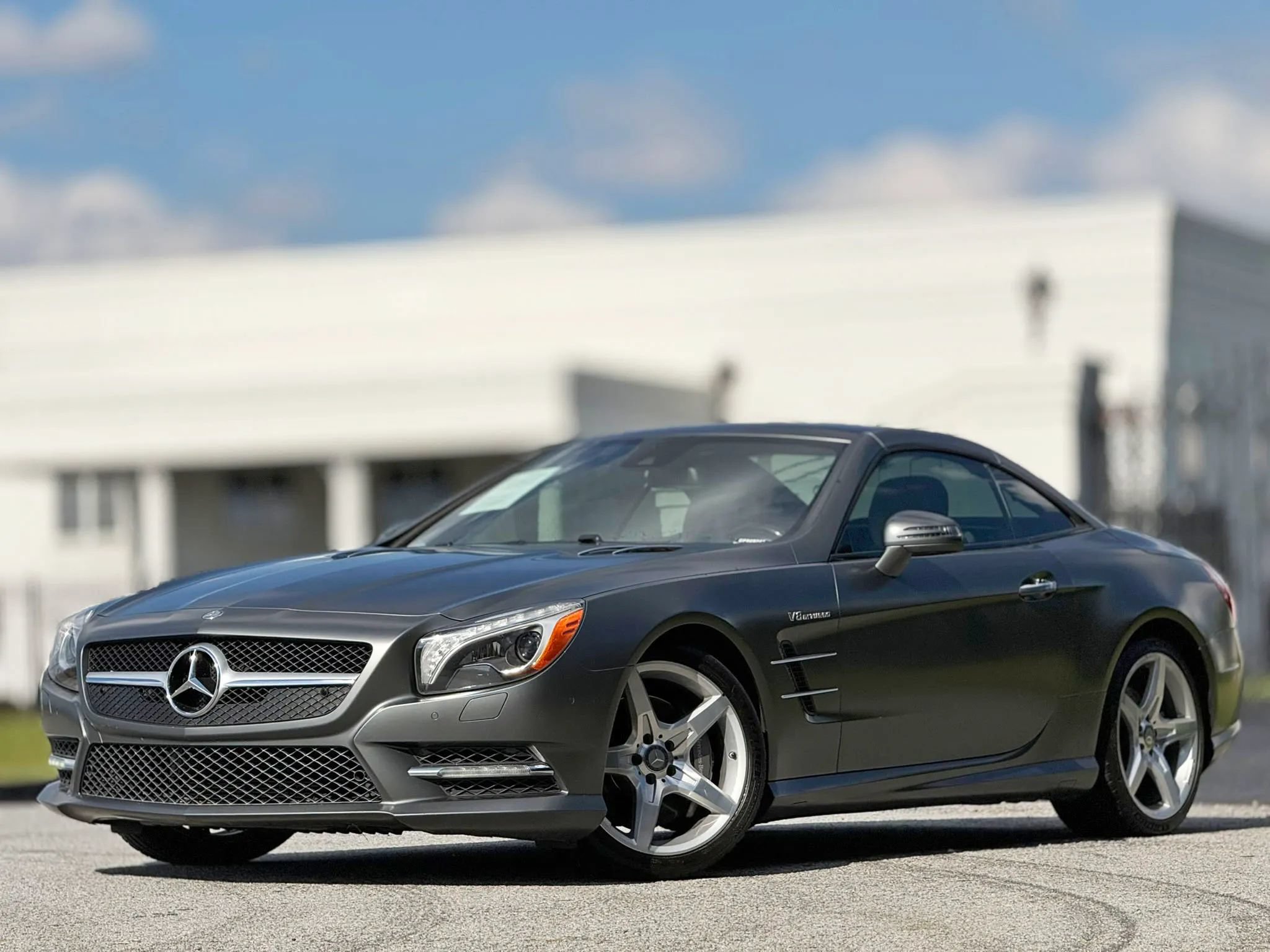 Used 2014 Mercedes-Benz SL 550 w/ Sport Wheel Package image 2