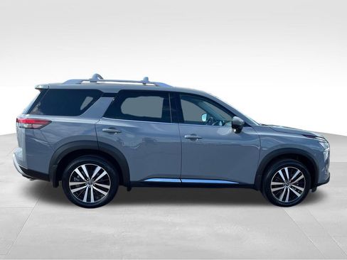 Used 2025 Nissan Pathfinder Platinum w/ Cargo Package FWD image 6