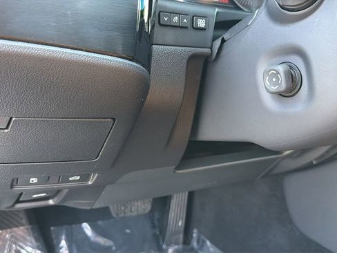 Used 2022 Lexus ES 300h w/ Premium Package image 19