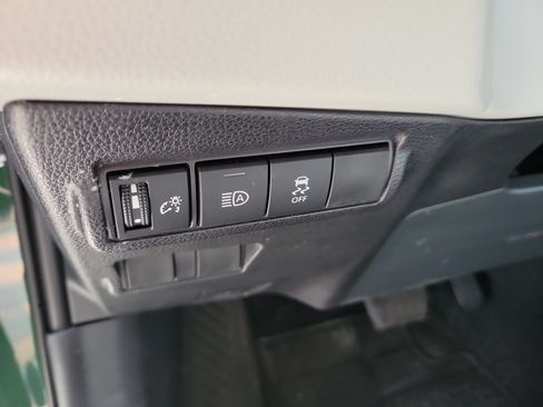 Used 2026 Toyota Corolla Cross LE w/ Moonroof Package FWD image 25