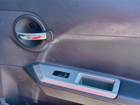 Used 2010 Dodge Avenger R/T FWD image 21