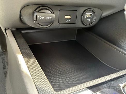 Used 2023 Hyundai Elantra SEL image 29