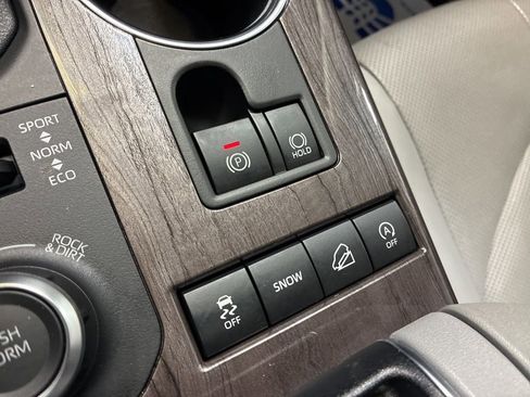 Used 2021 Toyota Highlander Platinum image 23