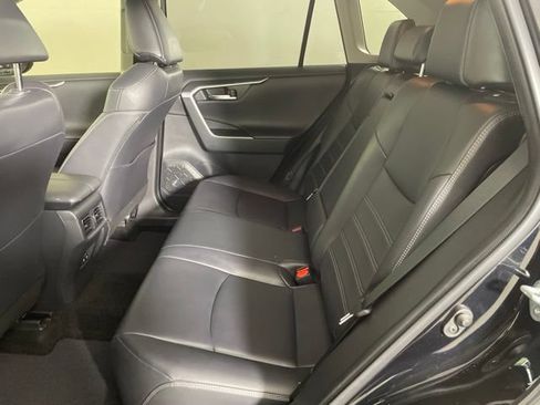 Used 2019 Toyota RAV4 Limited w/ Advanced Technology Package AWD/4WD image 19