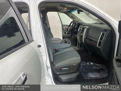 Used 2015 RAM 1500 Classic SLT RWD image 13