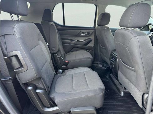 Used 2020 Chevrolet Traverse LT AWD/4WD image 16