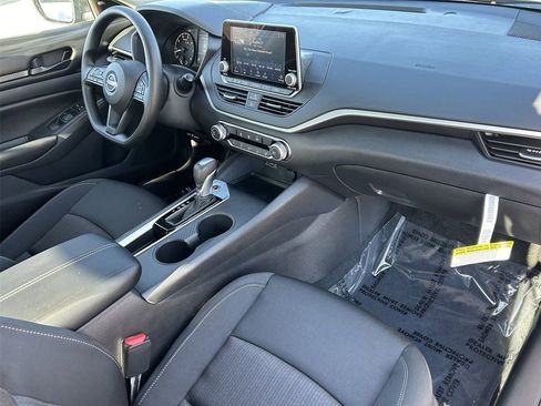 New 2025 Nissan Altima 2.5 S image 8