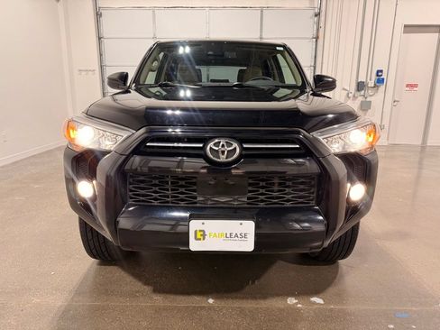 Used 2020 Toyota 4Runner SR5 AWD/4WD image 2