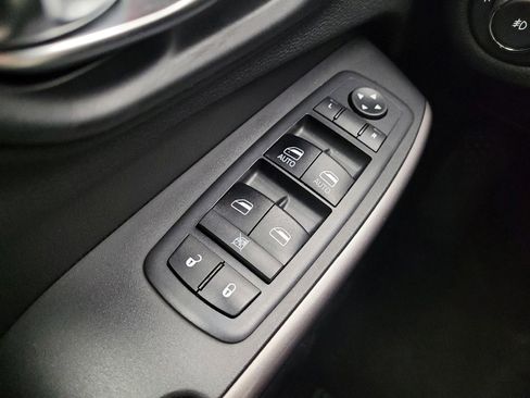 Used 2019 Jeep Cherokee Limited AWD/4WD image 27