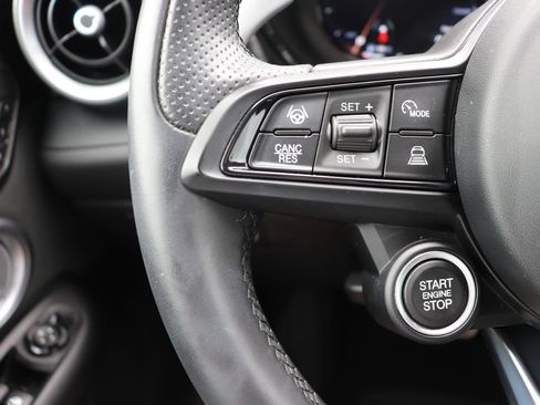 Used 2024 Alfa Romeo Tonale Veloce AWD/4WD image 19
