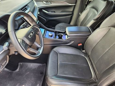 Certified 2022 Jeep Grand Cherokee L Limited w/ Luxury Tech Group II image 14