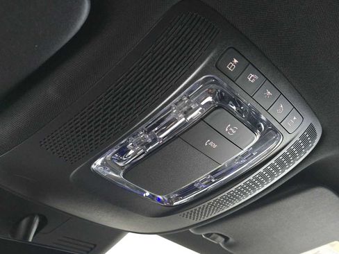 Used 2025 Mercedes-Benz GLA 250 image 34