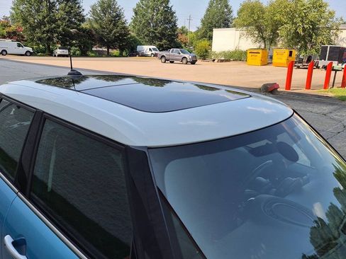 Used 2015 MINI Cooper 4-Door Hardtop FWD image 19