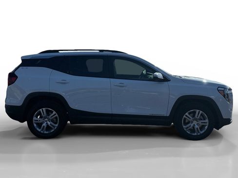 Used 2024 GMC Terrain SLE w/ Driver Convenience Package image 6