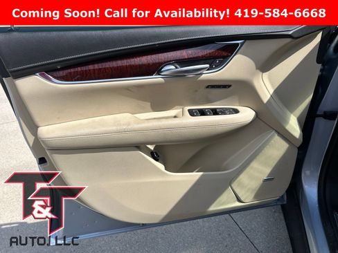 Used 2017 Cadillac XT5 Luxury w/ Driver Awareness Package AWD/4WD image 5