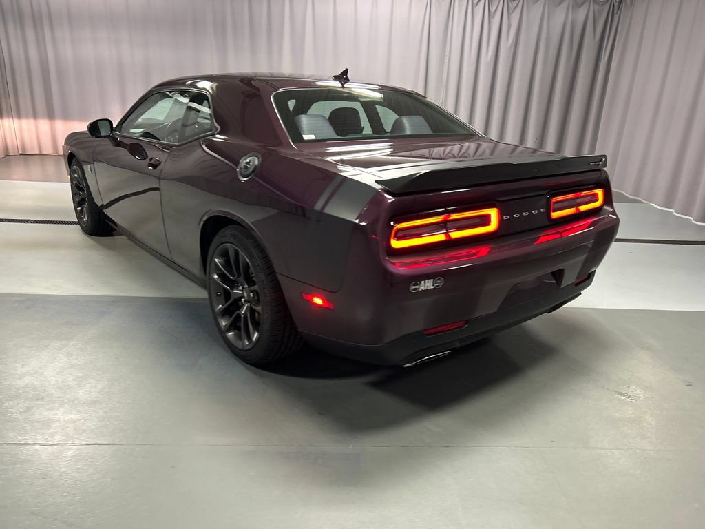 Used 2022 Dodge Challenger R/T Scat Pack w/ Scat Pack Stripe RWD image 5