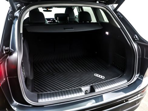 Used 2025 Audi Q6 e-tron Premium Plus w/ Premium Plus image 24