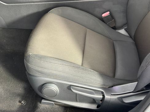 Used 2020 MAZDA MAZDA3 Sedan FWD image 13