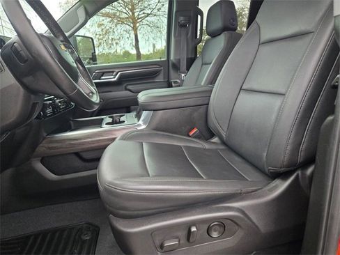 Certified 2024 Chevrolet Silverado 2500 LTZ w/ LTZ Convenience Package image 17