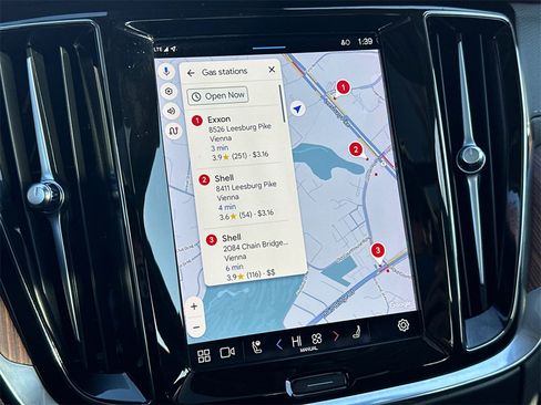 Used 2024 Volvo S60 B5 Ultimate w/ Climate Package image 24