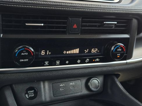 Used 2025 Nissan Rogue SV FWD image 20