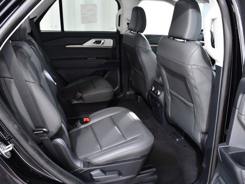 New 2025 Ford Explorer Active w/ Active Comfort Package image 19