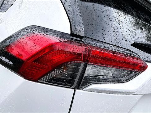 Used 2019 Toyota RAV4 XLE image 29