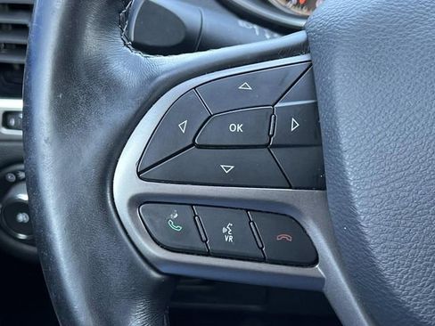 Used 2020 Jeep Cherokee Limited AWD/4WD image 29