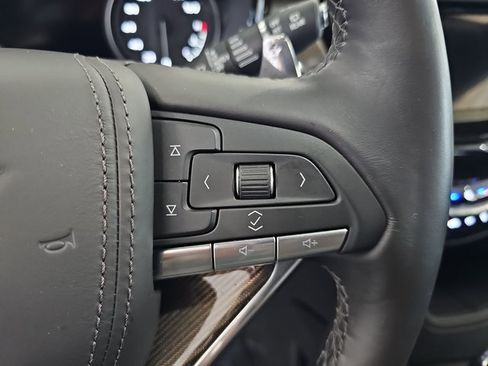 Used 2025 Cadillac XT6 Sport w/ Platinum Package image 21