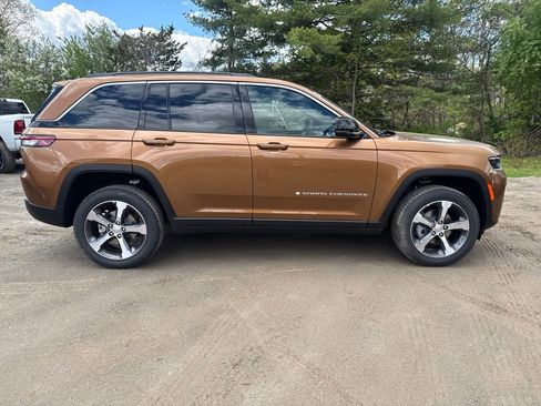 New 2026 Jeep Grand Cherokee Limited AWD/4WD image 5