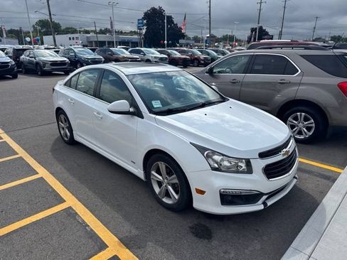 Used 2015 Chevrolet Cruze LT w/ Sun, Sound and Sport Package FWD image 3