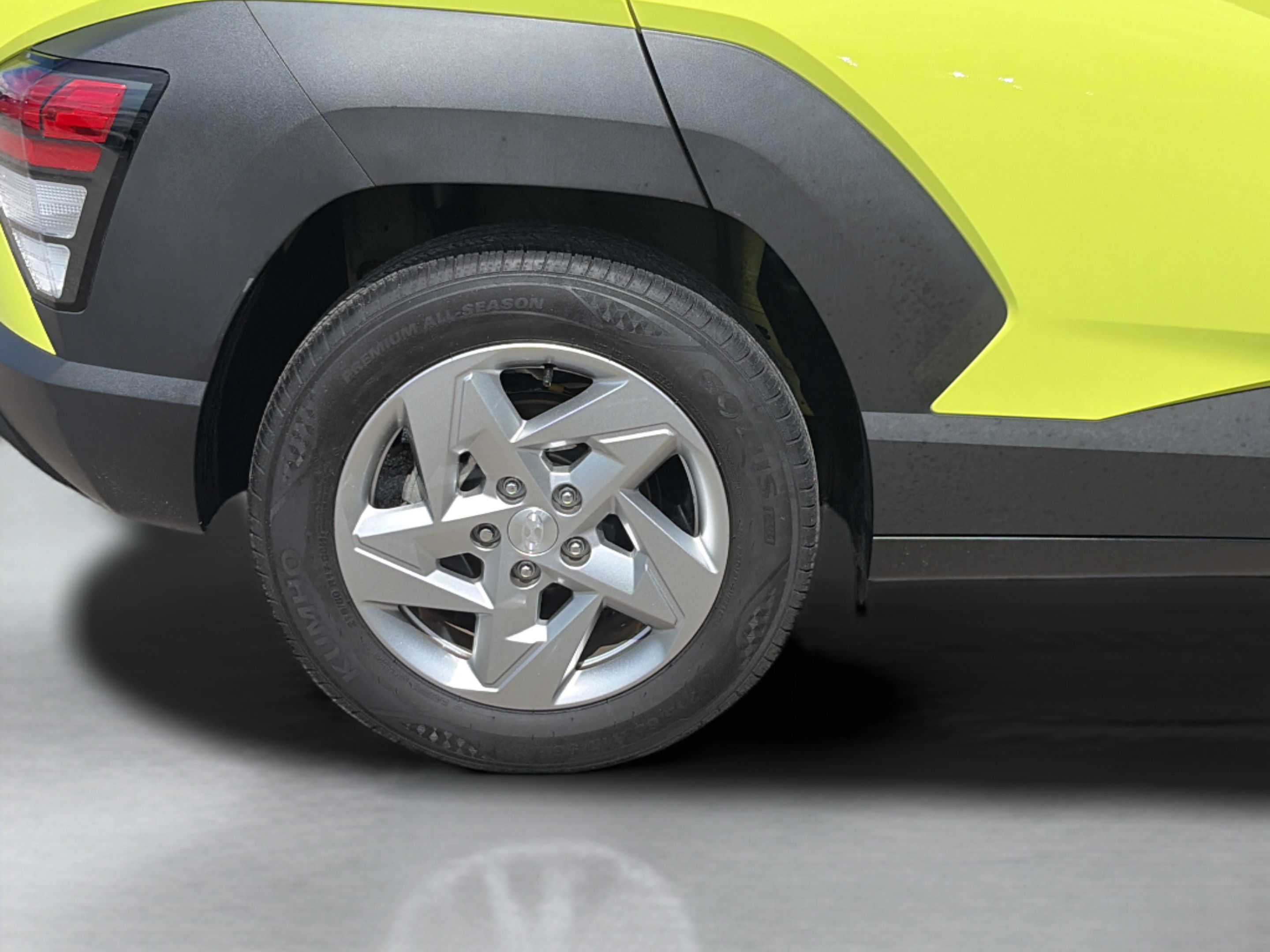Certified 2024 Hyundai Kona SE FWD image 28